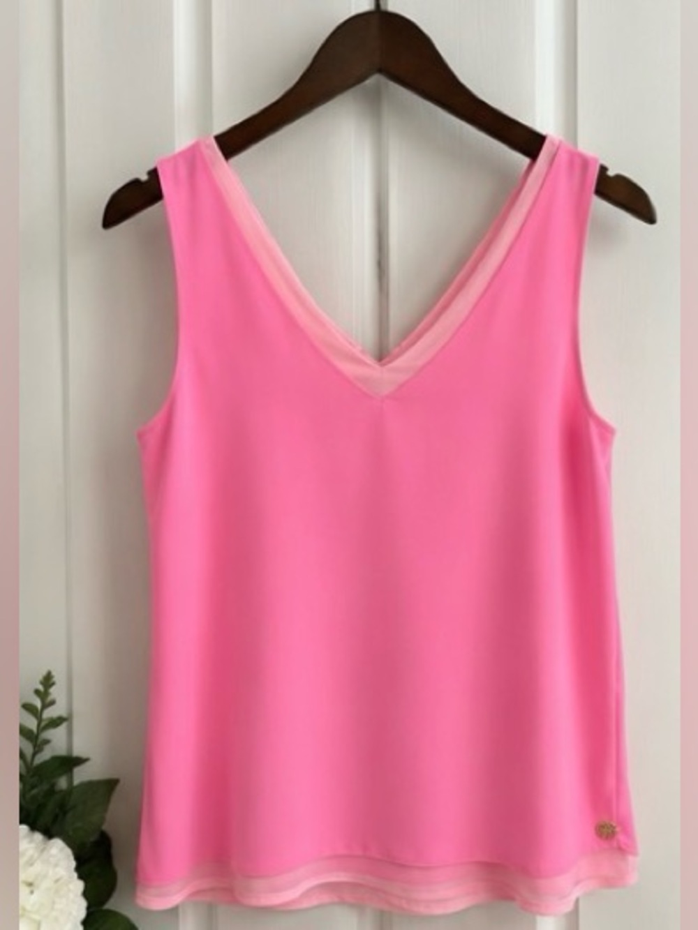 Lilly Pulitzer Pink Sleeveless V-Neck Tank Top Medium